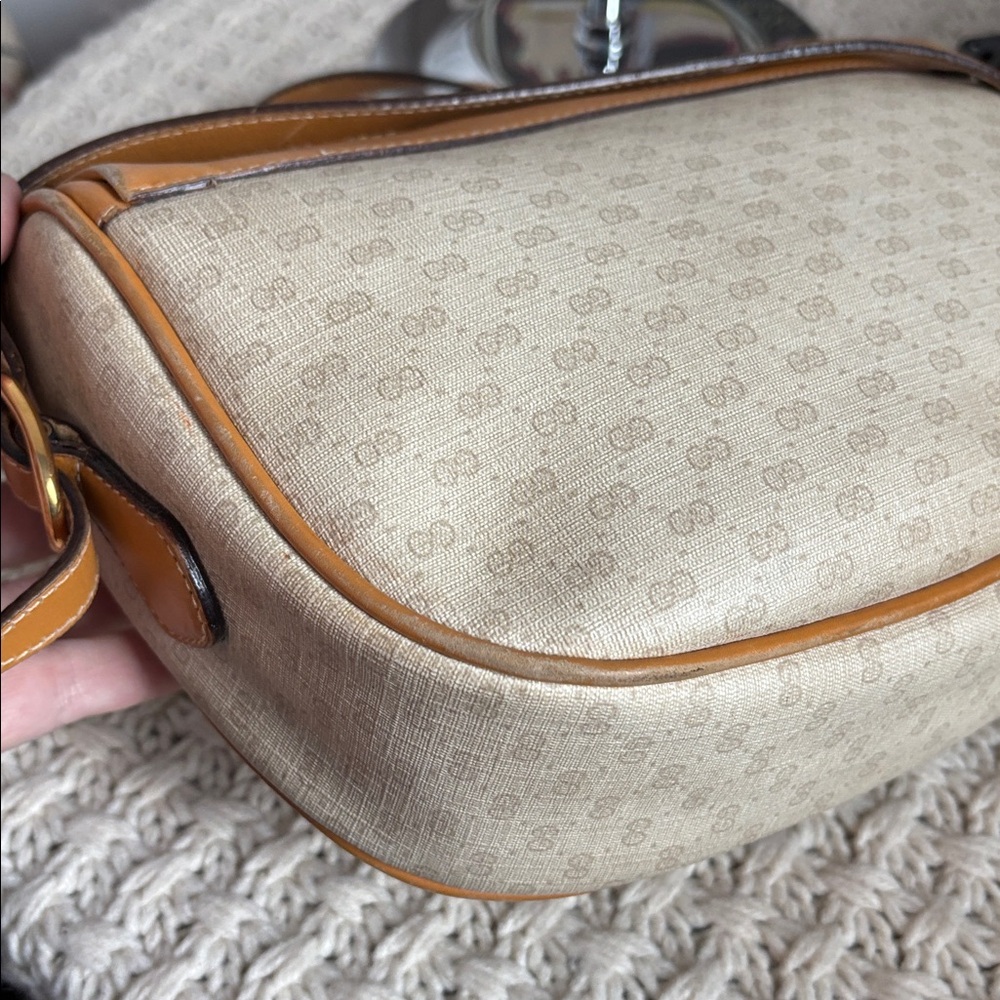 Authenticated Vintage Gucci Micro GG Bag - Picture 9 of 17